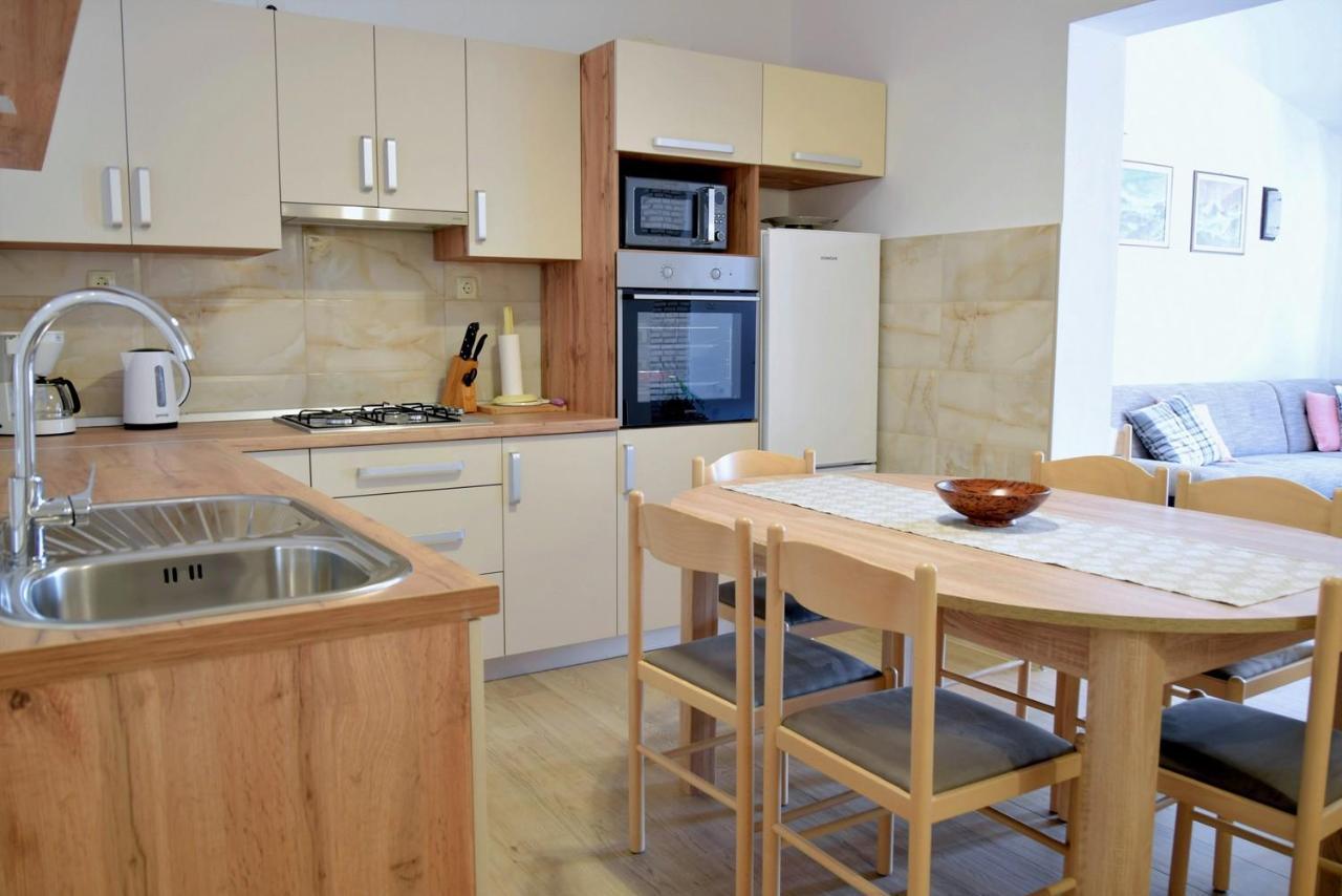 Zoro Apartments Palit ภายนอก รูปภาพ