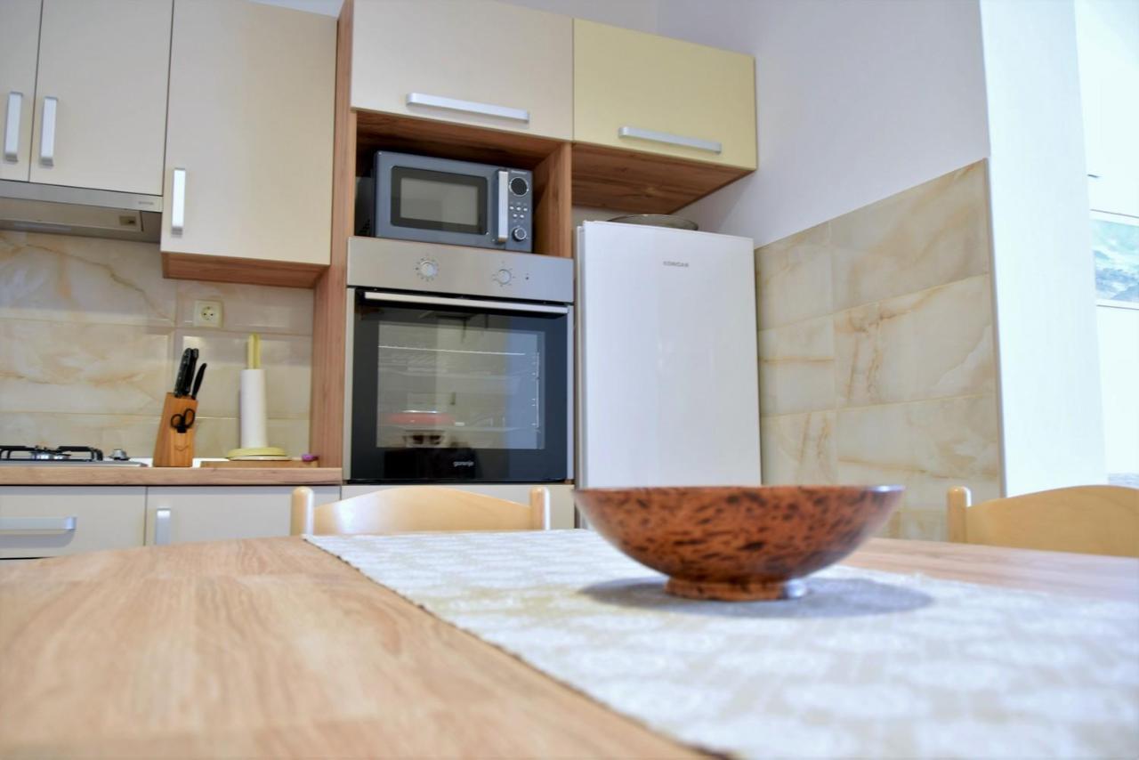 Zoro Apartments Palit ภายนอก รูปภาพ