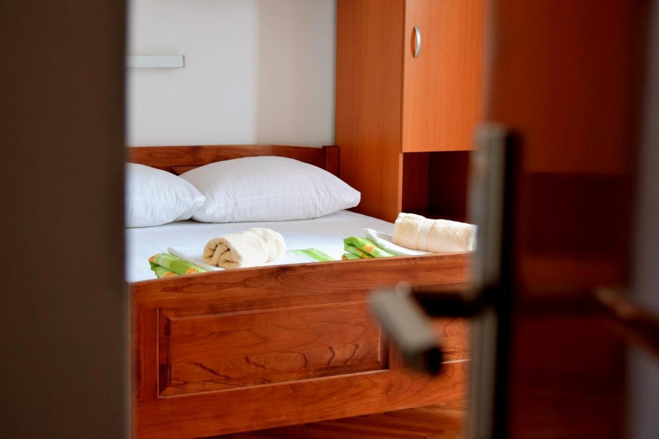 Zoro Apartments Palit ภายนอก รูปภาพ
